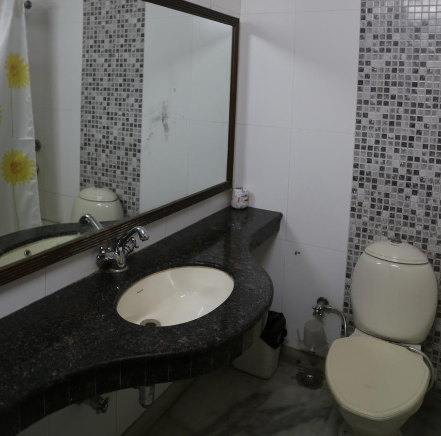 Hotel Blue Bell - Karol Bagh New Delhi Экстерьер фото